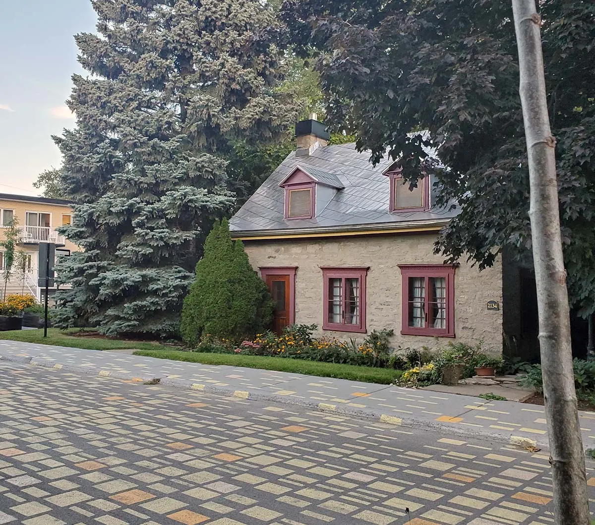 Casa situada na Boulevard Gouin Leste